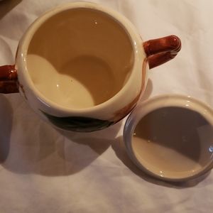 Franciscan Earthware cream & sugar…